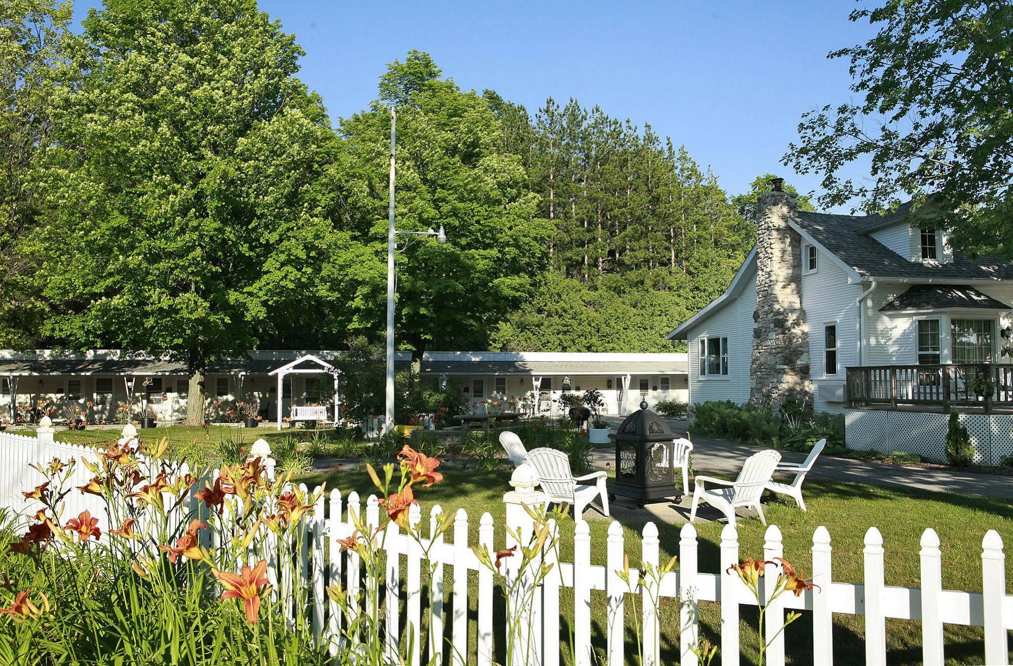 Peninsula Park-View Resort Fish Creek Exterior photo